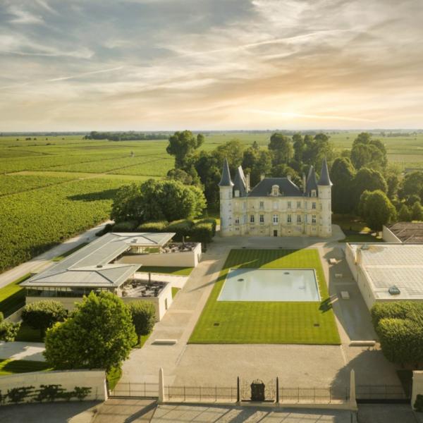 Photo de drone du château Pichon Baron